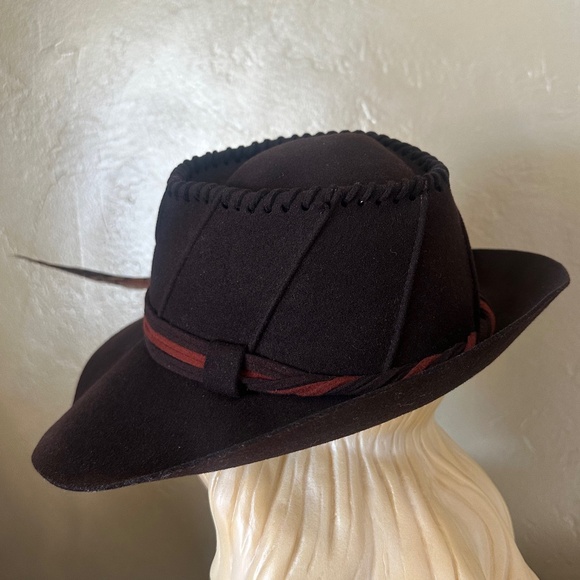 ELEGANT 1940s\' BROWN FELT FEDORA + INTRICATE CROWN DETAILS &  FEATHERS main image 10